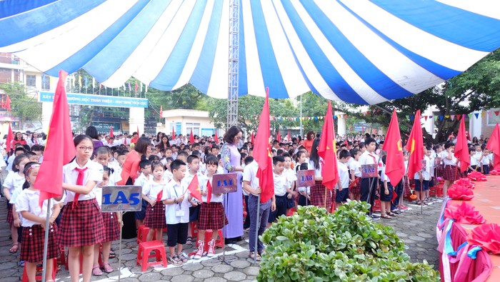 Năm học 2018 - 2019, Trường Phổ thông cơ sở Nguyễn Đình Chiểu đón thêm 14 học sinh khiếm thị, nâng tổng số trẻ học kiếm thị tại trường lên 170 em, các em sẽ được học hòa nhập cùng các em học sinh sáng.