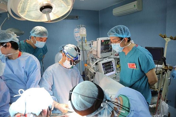 Việt Nam thực hiện thành công ca ghép phổi đầu tiên trên người. ảnh: Báo Nhân dân