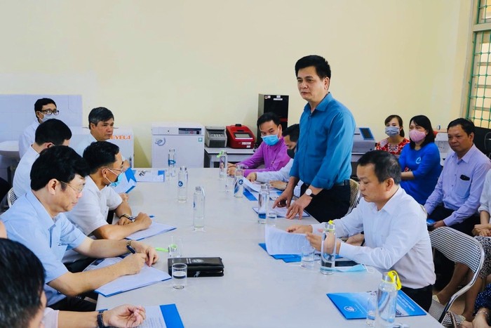 Đoàn giám sát của Hội đồng dân tộc làm việc với Đại học Khoa học - Đại học Thái Nguyên. Ảnh: Phương Vy