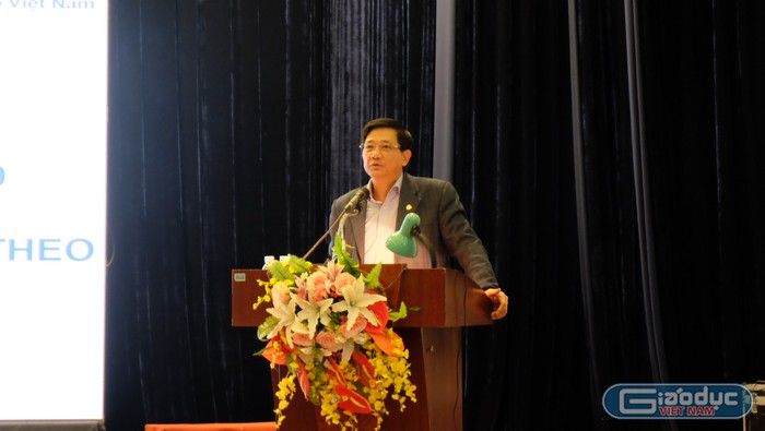 Phó giám đốc Sở Giáo dục và Đào tạo Hà Nội, thầy Phạm Xuân Tiến phát biểu, chỉ đạo tại Hội Nghị. Ảnh: LC