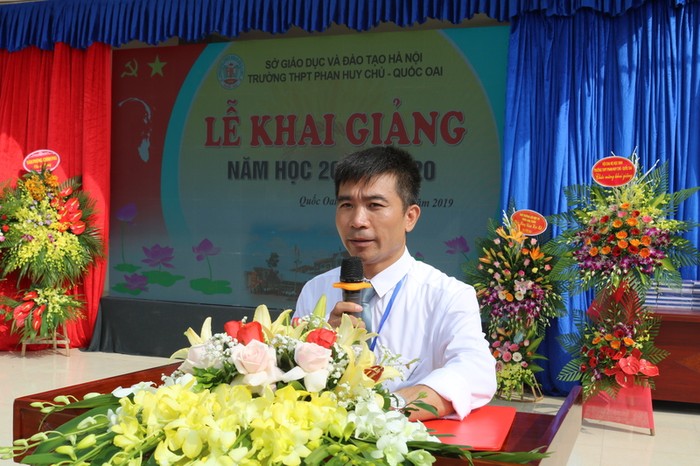 ông Nguyễn Thanh Tuấn - Hiệu trưởng trường Trung học phổ thông Phan Huy Chú huyện Quốc Oai. Ảnh: trường Phan Huy Chú