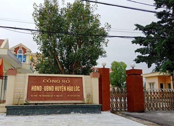 Huyện Hậu Lộc yêu cầu giải quyết sư việc tại trường Trung học cơ sở Ngư Lộc trước ngày 17/8. Ảnh: Pháp luật Việt Nam