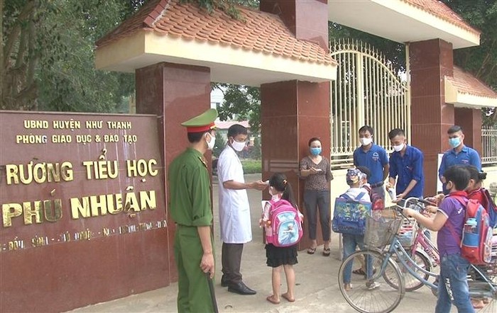 Trường Tiểu học Phú Nhuận, nơi cô giáo chủ nhiệm lớp 1E là F0. Ảnh: VTC News