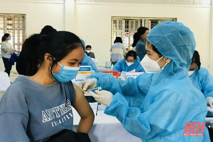 Trường Trung học phổ thông Lê Lợi (Thọ Xuân) có 996 học sinh đăng ký tiêm vắc xin phòng COVID-19. Ảnh: Báo Thanh Hóa