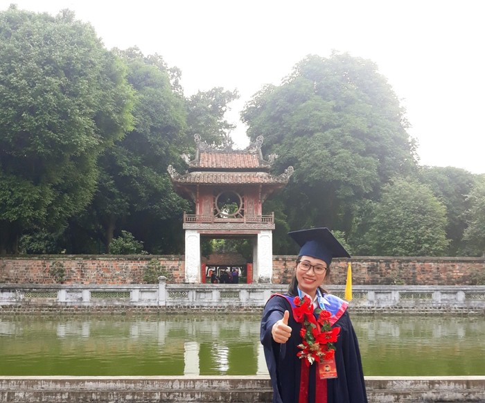 Cựu học sinh trường chuyên Hùng Vương - Phú Thọ - Nguyễn Khánh Linh trong ngày vinh danh tại Quốc Tử Giám. Ảnh: Nhân vật cung cấp