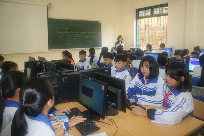 Cơ sở vật chất phục vụ giáo dục ở Sơn La đã có cải thiện song còn gặp nhiều khó khăn. Ảnh minh họa: LC
