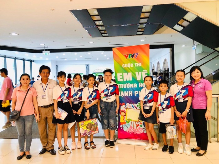 Học sinh trường Tiểu học Nguyễn Tất Thành tham gia chương trình trường học Hạnh phúc.