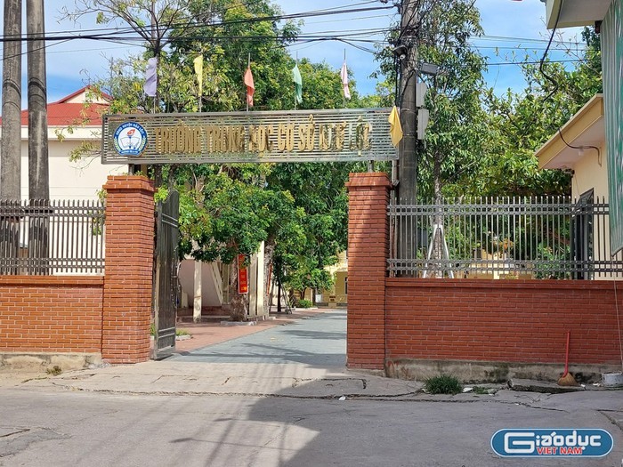 Trường Trung học cơ sở Ngư Lộc nơi giáo viên Nguyễn Thị Xuyến công tác. Ảnh: LC
