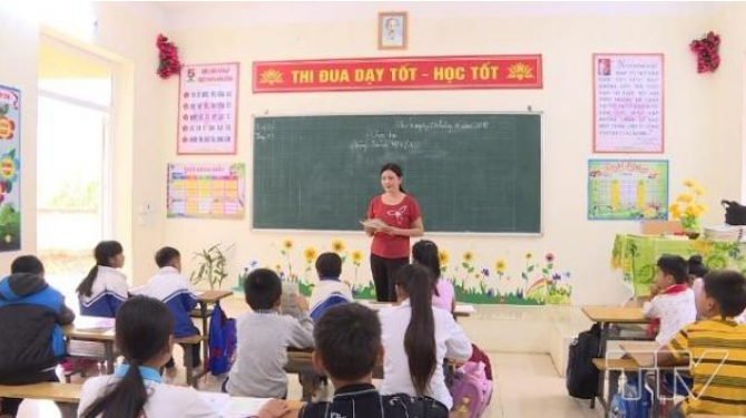 Lớp học tại huyện Bá Thước (Thanh Hóa). Bá Thước là một trong những huyện vùng cao thiếu nhiều giáo viên của Thanh Hóa. Ảnh: Đài truyền hình Thanh Hóa