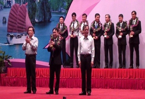 Chuẩn bị có thanh tra, ông Thanh lại được điều chuyển sang làm Giám đốc Công ty CP Nước sạch Quảng Ninh và mới ngồi vào vị trí Giám đốc chưa đầy 1 năm, nhưng ông Thanh đã vinh dự được tỉnh Quảng Ninh tuyên dương là một trọng 15 doanh nhân tiêu biểu của tỉnh.