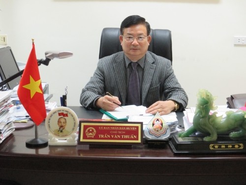 Ông Trần Văn Thuấn, Chủ tịch UBND huyện Nông Cống thừa nhận: “Cái này tôi đã kiểm điểm với Chủ tịch tỉnh. Tôi cũng đã yêu cầu các đơn vị, anh em nộp lại nhưng vì anh em vẫn chưa có tiền nộp lại…”. Ảnh: Nongcong.gov.vn