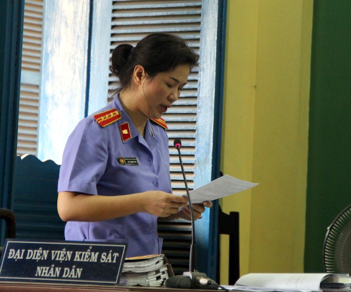 Bà Hà Thị Bích Thu, Kiểm sát viên có dấu hiệu vi phạm pháp luật, Truy cứu trách nhiệm hình sự người không phạm tội trong vụ án bà Nguyễn Thị Bạch Tuyết.