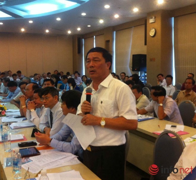 Ông Nguyễn Văn Đệ, với vai trò là Chủ tịch Hiệp hội Doanh nghiệp tỉnh Thanh Hóa đã có những phát ngôn &quot;trở mặt&quot; với Sở Xây dựng.