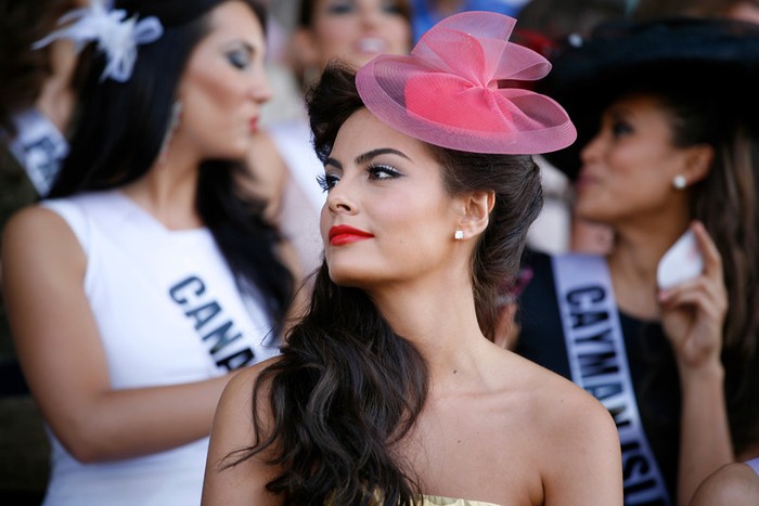 Đương kim Hoa hậu Hoàn vũ người Mexico, Jimena Nevarrete cũng góp mặt.