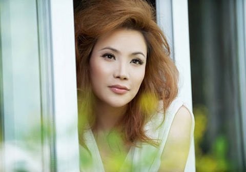 Hồ Quỳnh Hương quyết định từ bỏ sự nghiệp ca hát?