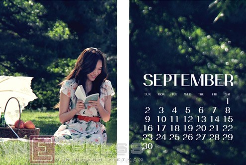 Mỹ Tâm mừng sinh nhật 16/1 và tổng kết 1 năm làm việc hiệu quả với bộ lịch 2012, ghi lại những dấu ấn năm qua. Có thể thấy trong bộ lịch này cô chọn nhiều khung cảnh thiên nhiên tươi tắn với ánh nắng và hoa cỏ. (Nguồn: VnExpress)