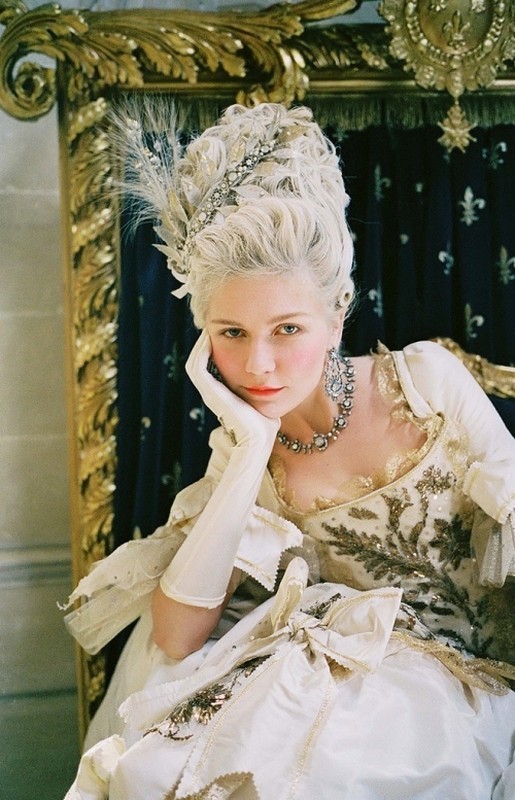 Kirsten Dunst trong phim mang tên nhân vật Marie Antoinette năm 2006 nói về con gái của hoàng đế François xứ Lorraine (một thuộc địa của Pháp) và nữ hoàng Áo Marie Thérèse, một nhân vật lịch sử nổi tiếng. Bộ phim đề cử giải Cành cọ vàng, đề cử 3 giải BAFTA, và giành 1 giải Oscar. Cô giành giải diễn viên nữ xuất sắc nhất Liên hoan phim Cannes 2011 qua vai Lars von Trier trong phim Melancholia được đánh giá cao về nghệ thuật.