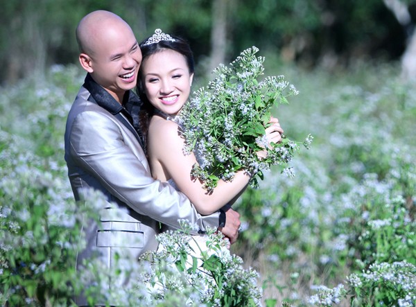 Ảnh cưới: Phan Đinh Tùng đắm đuối bên 'cô học trò' ảnh 10