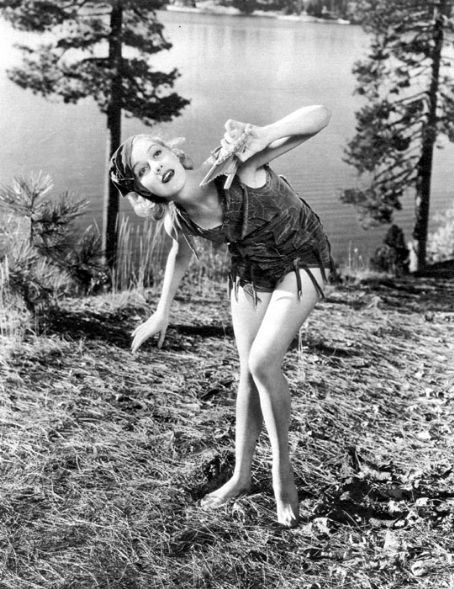 Anita Louise (1915 -1970), nữ diễn viên điện ảnh Mỹ. Cô nổi bật với nhiều bộ phim thập niên 1930 như Madame Du Barry (1934), A Midsummer Night's Dream (1935), The Story of Louis Pasteur (1935), Anthony Adverse (1936), Marie Antoinette (1938), The Sisters (1938), and The Little Princess (1939).