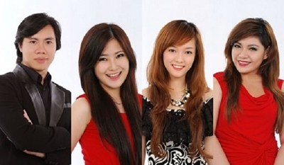 4 thí sinh vào chung kết Giọng hát Việt:Kiên Giang, Hương Tràm, Đinh Hương, Xuân Nghi (từ trái qua)
