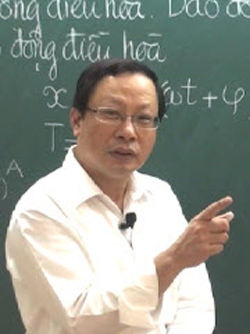 Thầy giáo Nguyễn Hoàng Kim.