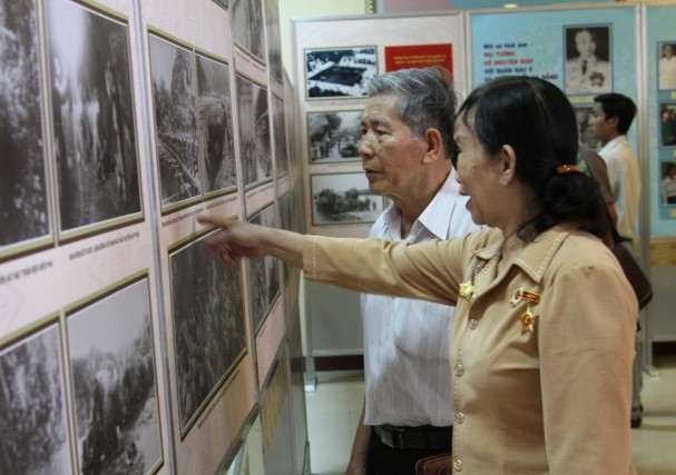 “60 năm chiến thắng Điện Biên Phủ” như là lời tri ân sâu sắc tới thế hệ cha anh đã hi sinh xương máu tạo nên những chiến công hùng tráng, ghi đậm dấu ấn trong lịch sử của dân tộc Việt Nam và nhân loại.