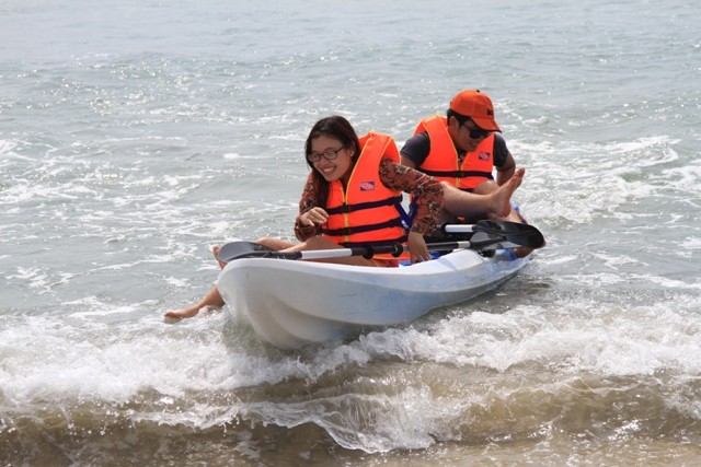 Mùa du lịch biển ở Đà Nẵng có 23 hoạt động về văn hóa, thể thao, giải trí phục vụ người dân và du khách diễn ra trong suốt 6 ngày lễ (từ 30/4 đến 5/5) tại Công viên Biển Đông và các bãi biển du lịch dọc đường Hoàng Sa - Võ Nguyên Giáp.