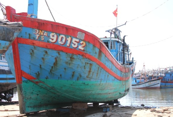 Tàu cá ĐNa 90152TS đã được đưa lên bờ tại âu thuyền Thọ Quang, quận Sơn Trà, Đà Nẵng vào chiều ngày 2/6. Ảnh H.Q
