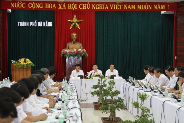 Chủ tịch nước Trương Tấn Sang làm việc với lãnh đạo ban ngành và thành phố Đà Nẵng chiều ngày 3/7. Ảnh H.Q
