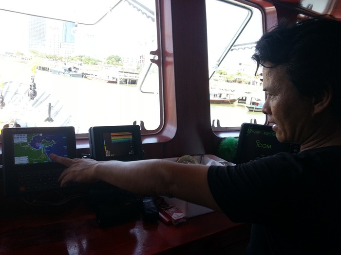 Tàu Sang Fish 01 được lắp nhiều thiết bị hàng hải hiện đại như: rađa, máy định vị GPS, la bàn từ, máy thu phát hai chiều cầm tay, phao vô tuyến chỉ báo sự cố, phao cứu sinh các loại, thiết bị cứu hỏa, vật tư y tế sơ cấp cứu...
