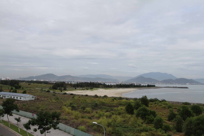 Dự án Khu đô thị mới Đa Phước có tên gọi Daewon D - City nằm ở phía Tây cầu Thuận Phước với diện tích 210 ha trở thành khu đô thị lấn biển đầu tiên tại Đà Nẵng, do Công ty TNHH Daewon Cantavil (thuộc Tập đoàn Daewon, Hàn Quốc) làm chủ đầu tư với tổng số vốn 250 triệu USD.