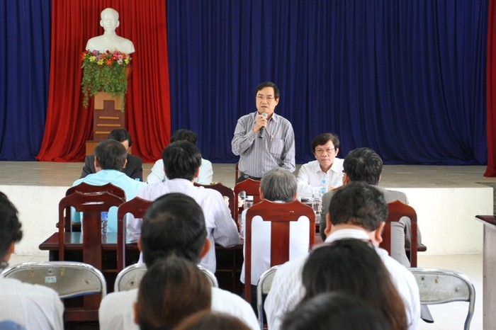 Phó chủ tịch UBND TP Đà Nẵng Phùng Tấn Viết: &quot;Thành phố mong muốn người dân ủng hộ, giúp cho thành phố triển khai thi công xây dựng cầu kịp tiến độ&quot;