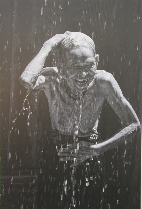 Tác phẩm &quot;Tắm mưa&quot; của tác giả Đặng Đăng Khoa.