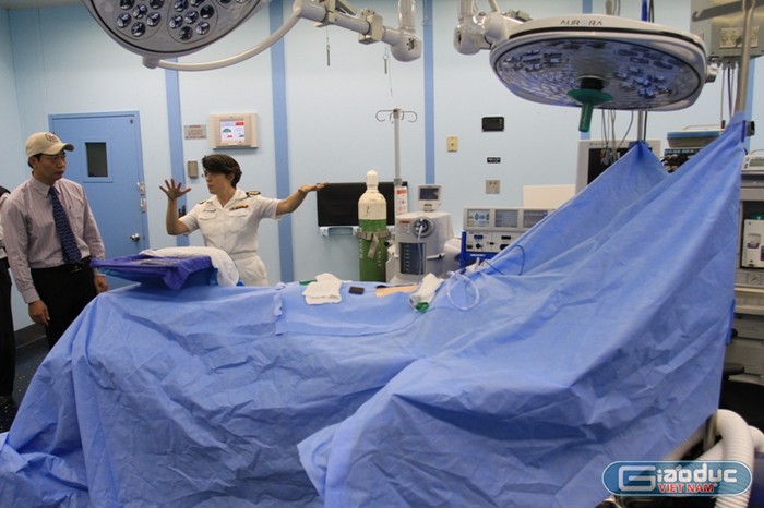 Khu vực phẫu thuật cho bệnh nhân. Từ tháng 6/2015 đến nay, tàu bệnh viện USNS Mercy (T-AH-19) đã phẫu thuật cho hơn 600 bệnh nhân ở khu vực phẫu thuật này...