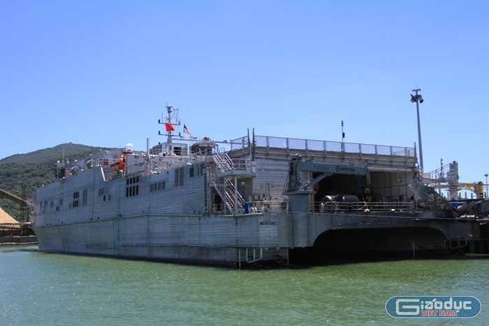 Tàu cao tốc USNS Millinocket (JHSV 3) cập cảng Tiên Sa (Đà Nẵng).