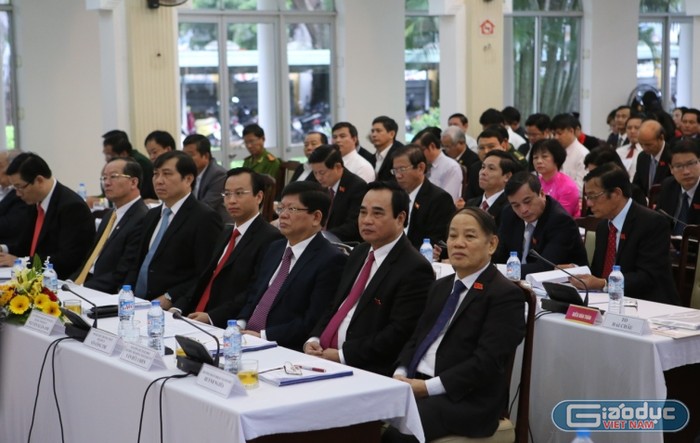 Các đại biểu tham dự kỳ họp thứ 15 HĐND TP Đà Nẵng khóa VIII, nhiệm kỳ 2011-2016. Ảnh Thùy Linh
