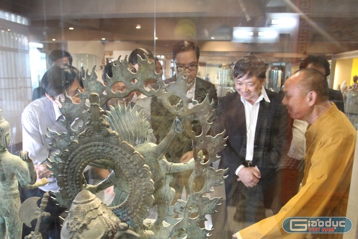 Những hiện vật được lựa chọn trưng bày tại bảo tàng là tập hợp sưu tầm của 20 năm qua, bao gồm các hiện vật, cổ vật phản ánh nghệ thuật Phật giáo Việt Nam và một số các quốc gia châu Á. Nhiều hiện vật có niên đại trong vài ba thập kỷ gần đây, song cũng có hiện vật có niên đại từ khá sớm...