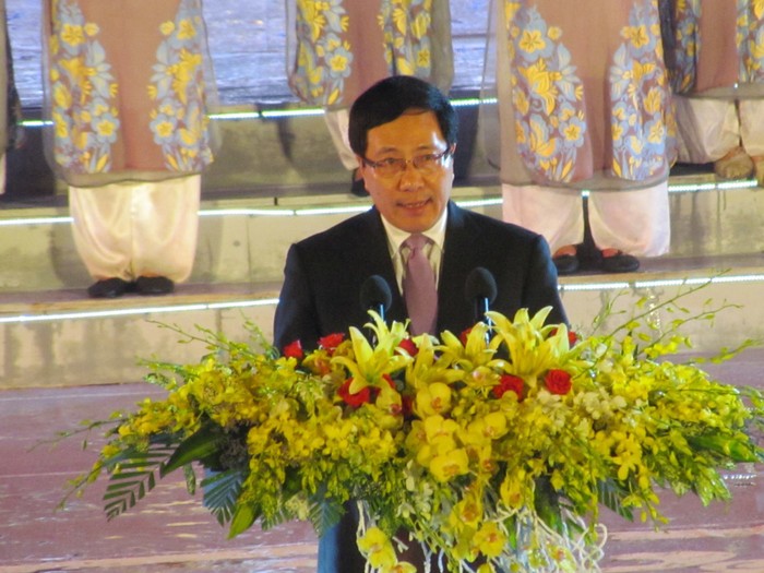 Phó Thủ tướng Phạm Bình Minh phát biểu khai mạc Festival Huế 2016. Ảnh: B.S