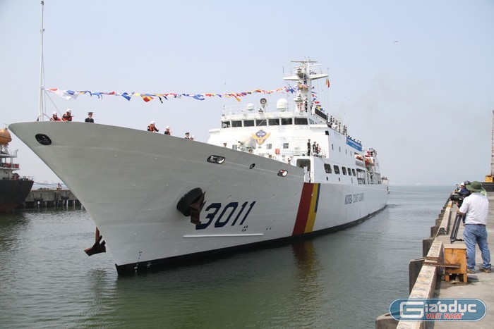 Tàu huấn luyện Badaro của lực lượng bảo vệ bờ biển Hàn Quốc cập cảng Tiên Sa sáng 3/5. Ảnh: Hoàng Tuấn