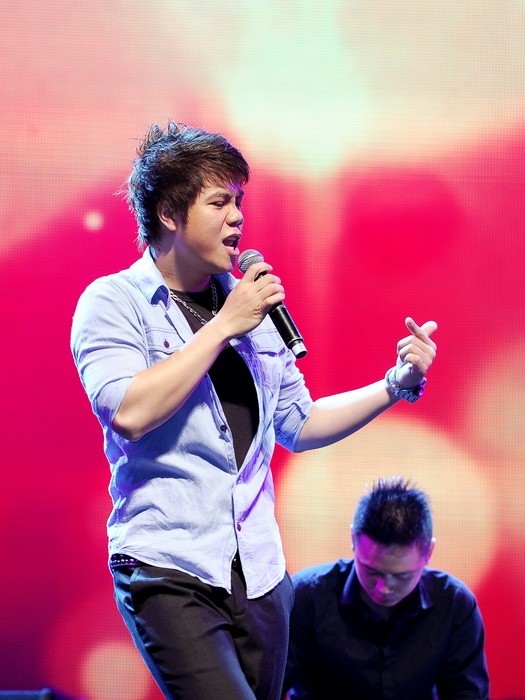 Đinh Mạnh Ninh tiếp tục tìm kiếm thành công trong các ca khúc tự sáng tác, lần này là với Lời yêu nào.
