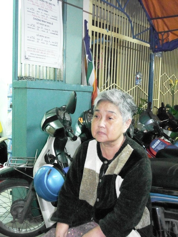 Bà Lê Thị Hương xúc động hồi tưởng về những ngày cuối cùng của chồng, nhạc sĩ Thanh Sơn.