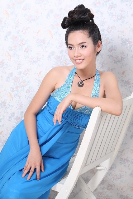 Đêm chung kết cuộc thi Hoa hậu Việt Nam năm 2010, ông Phúc Nguyễn đã rất tức giận, bỏ về ngay lập tức vì Hoàng My không mặc chiếc áo dạ hội của một nhà thiết kế, như thoả thuận trước đó. Ảnh: DL DUY