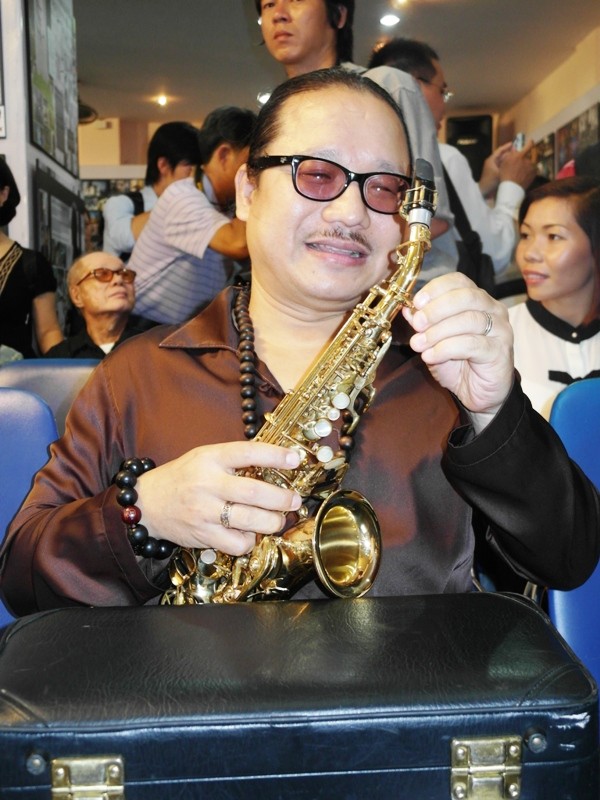 Saxophone Trần Mạnh Tuấn.
