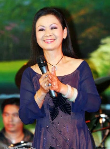 Ca sĩ Khánh Ly.