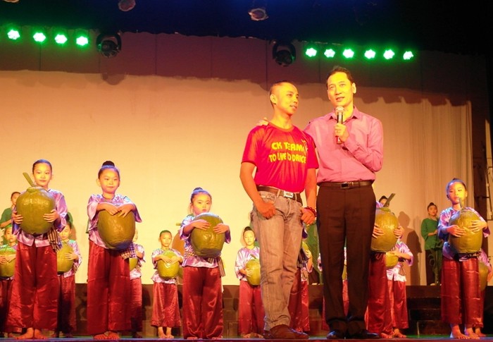 NSND Đặng Hùng nói: "Hơn 10 năm trước, xem cậu bé Chí Anh biểu diễn, tôi đã dự đoán cậu sẽ trở thành một tài năng lớn của nền múa Việt Nam và hôm nay đã thành hiện thực".