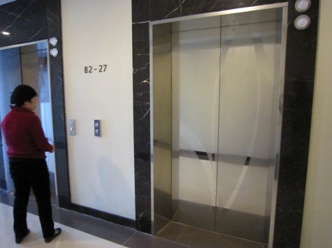 Sáng nay, BQL tòa nhà Keangnam đã mở toàn bộ thang máy cho cư dân.