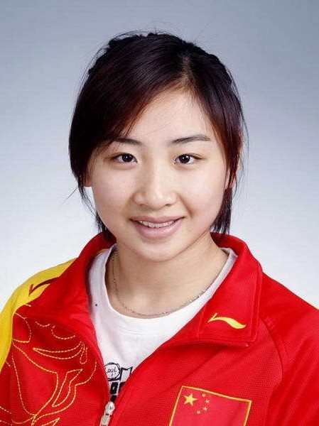Vận động viên từng giành huy chương vàng môn nhảy đệm bạt lò xo tại Olympic Bắc Kinh 2008 He Wenna của Trung Quốc.