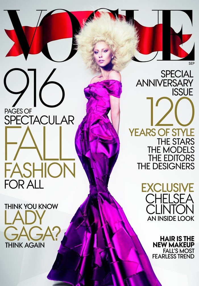 Lady Gaga với mái tóc đầy cá tính và bộ đầm tím độc đáo trên tạp chí Vogue