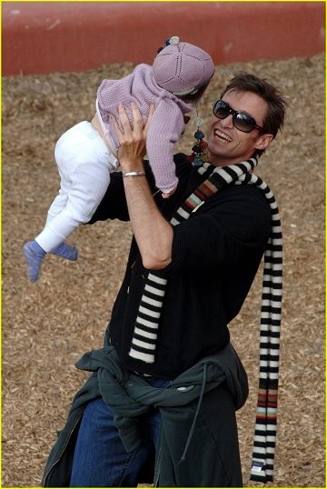 Hugh Jackman và cô bé Eva