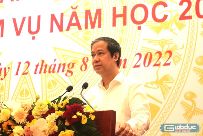 Lãnh đạo Bộ Giáo dục và Đào tạo Nguyễn Kim Sơn thể hiện quyết tâm hoàn thành sự nghiệp đổi mới căn bản và toàn diện giáo dục.